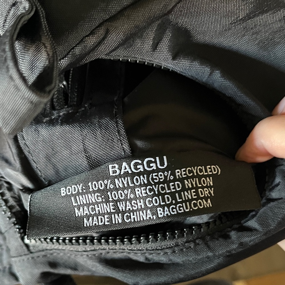 Like New Sandy Liang x BAGGU Black Bow Shoulder Bag - Picture 8 of 9